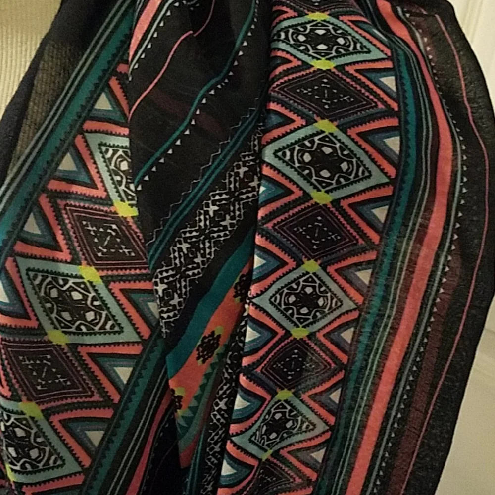 Forever 21 Aztec‎ neon print lightweight infinity scarf 26x35